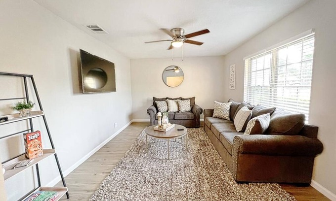 Heritage Casa | Summer specials ¡Book now! Gold Hill Dr. San Antonio