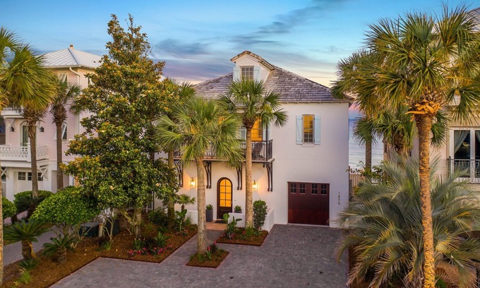 Delos Casa | 🌅 Summer Sunset | Beach Front | Pool | Dog Friendly* | Free Excursions & Beach Chair Service!