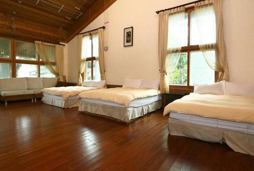 Guangfu Casa | Summer Trail B&B , Hall 2