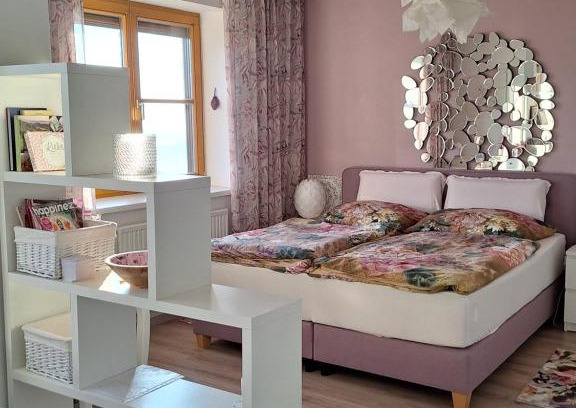 Glanz an der Weinstrasse Apartamento | Summer Wine