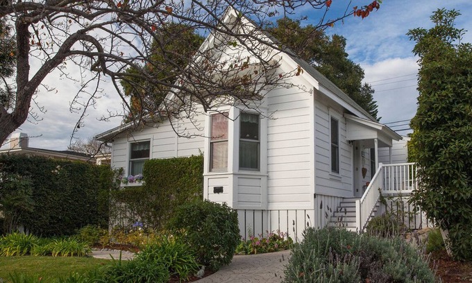 Summerland Casa | Summerland Stagecoach Cottage - Un tesoro histórico en Summerland