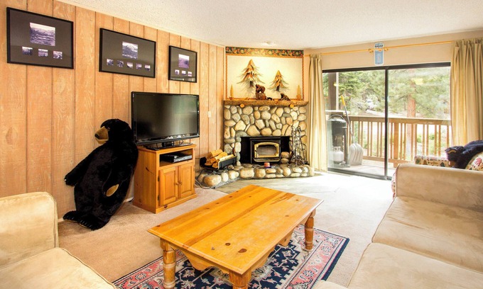 Mammoth Lakes Condominio | Summit #217 | A Couples Getaway Dream!