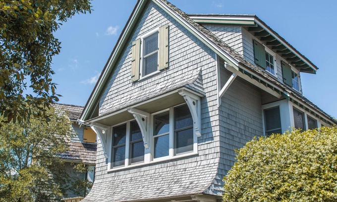Cape Fear Station Cabaña | Sumners Crescent Cottage in Cape Fear Station-Walk to Beach