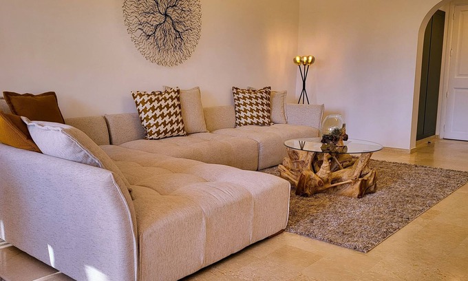 Hivernage Apartamento | SUN apartment in Marrakech with garden and pool access