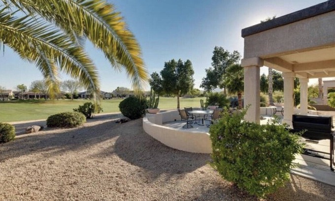 Surprise Casa | SUN CITY GRAND ... CAMPO DE GOLF Y VISTA A LA MONTAÑA