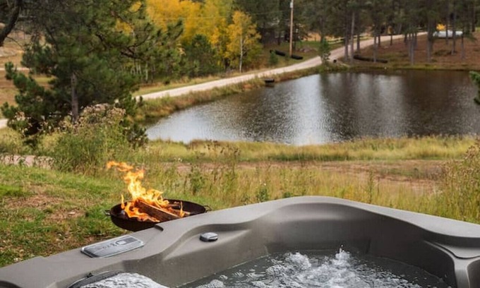 Custer Apartamento | Sun Filled Joy: Hot Tub + Sauna + Watch Wildlife