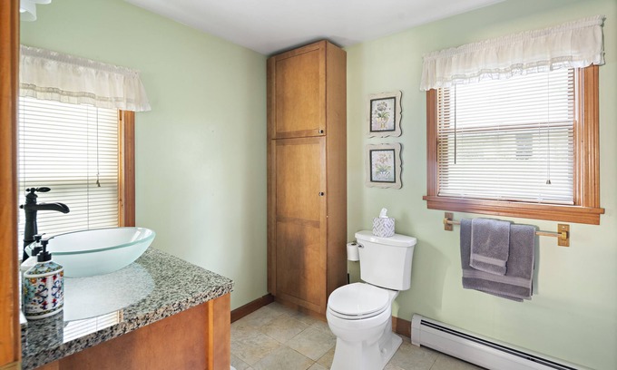 Lenox Dale Casa | Sun-Filled Lenox Retreat - Minutes to Tanglewood!