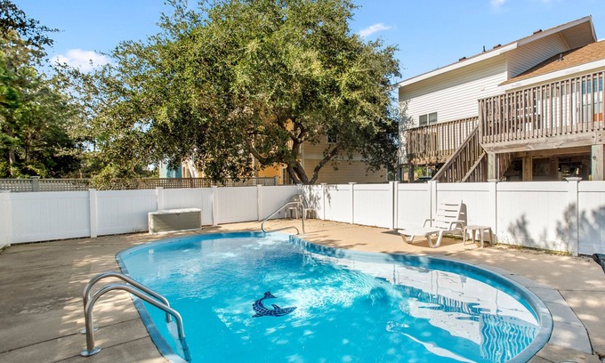 Ocean Sands Casa | Sun Hut: Oceanside Home w/ Private Pool, Short Walk to the Beach!