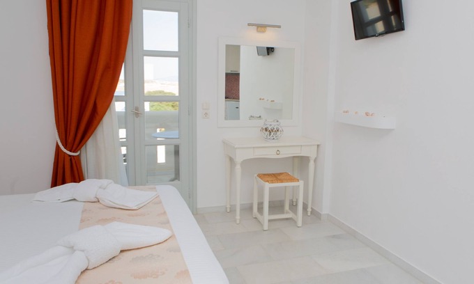 Naxos Cama Y Desayuno | Sun Junior Suites - Sol y Luna