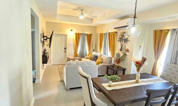 Lucea Casa | Sun-Kissed Bay: 2 bedrooms, 2 bathrooms, family-friendly near Negril/Montego Bay