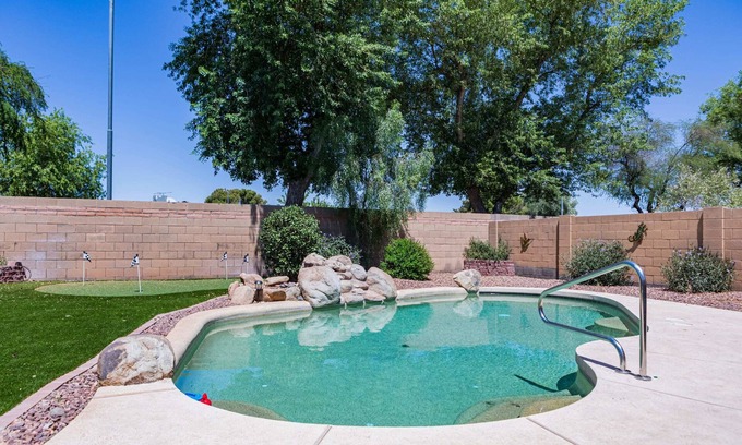 Springer Ranch Casa | Sun-Kissed Gem, Pool Heater, Golf Green, AZ Room