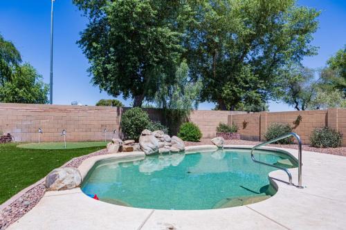 Springer Ranch Casa | Sun-Kissed Gem - Pool Heater Golf Green AZ Room