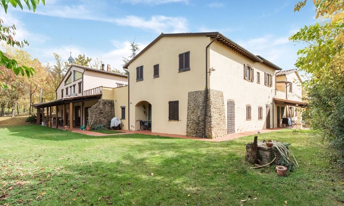 Torgiano Otro | Casa de vacaciones soleada en Torgiano con jardín