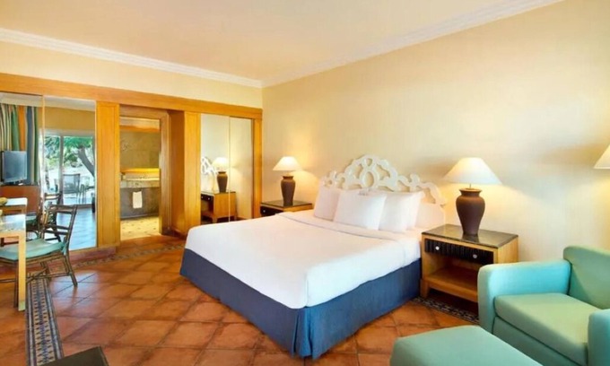 Sharm El Sheikh Complejo | Sun-Kissed Shores & All-Day Dining Included l 4 Spacious Suites, Pools & Spa