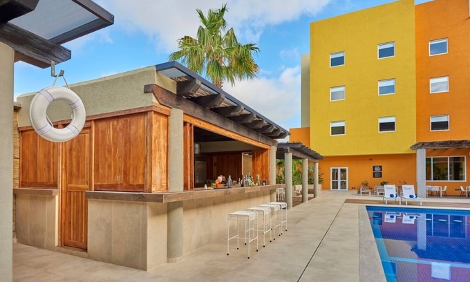 El Tezal Hotel | Sun, Sand & Cabo Fun | Walk to Beach, Nightlife & Water Tours - 3 Units