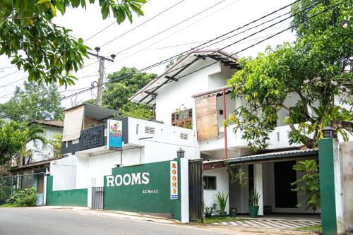 Imaduwa Casa | Sun Shades View Residence