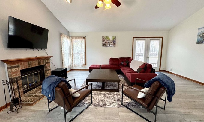 Fishers Casa | Sunblest Suite - A Pet Friendly Home!