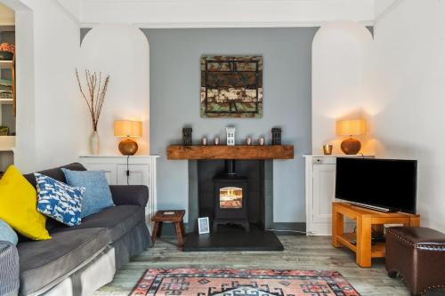Tenby Casa | Sunbury Villa - Close to Town and Beaches
