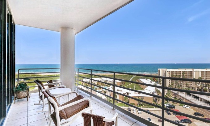 South Padre Island Villa | Sunchase IV Resort by Padre Getaways