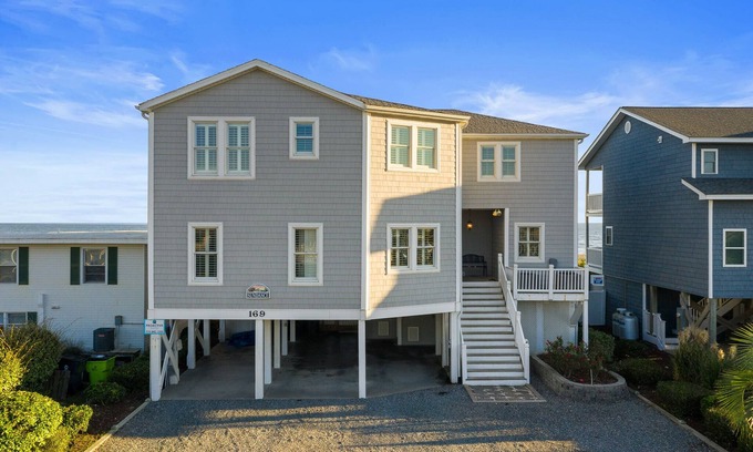 Holden Beach Casa | "Sundance" - Oceanfront Home w/ Private Pool, 5 Bedrooms / 4.5 Bathrooms