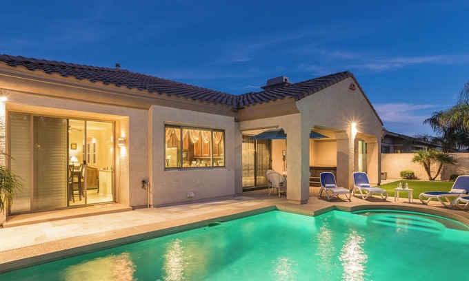 Litchfield Park Villa | SUNDANCE VILLA - Piscina climatizada, jacuzzi, billar - 1 milla a Wigwam
