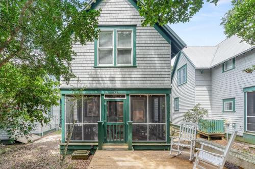 Surfman's Walk Casa | Sundays at the Millers