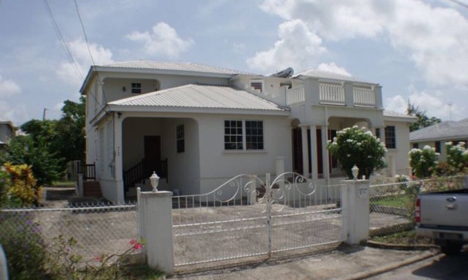 Graeme Hall Park Casa | Sundeck Vacation Barbados unit #3 downstairs has 2 bedrooms and 2 bathrooms.