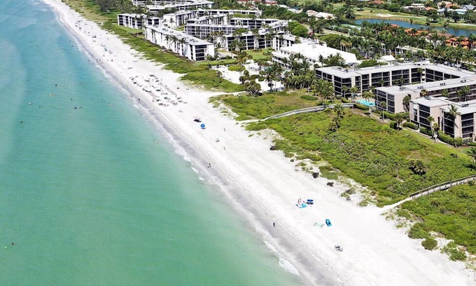 Sanibel Casa | Sundial P402 Gulf View Two bedroom Beach Condo