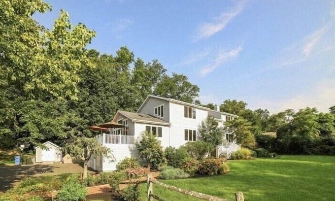 Madison Casa | Sundrenched 5 BR Home w/ Private Dock Near Beaches