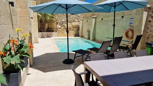 Xewkija Casa | Sunflower Farmhouse, Xewkija, Gozo