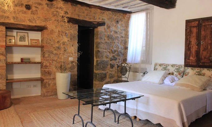 Simignano Casa | Sunflower Room