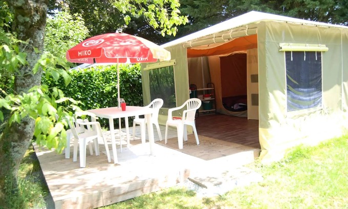 Le Grez Casa | Sunflowers Campsite *** - Canvas Bungalow READY TO CAMP 3 Rooms 4 People Without Sanitary