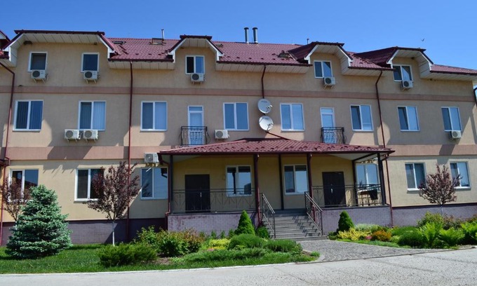 Darnyckyj Hotel | SunLake Hotel Osokorki