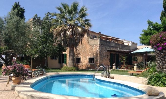 Sencelles Apartamento | Soleado apartamento de 1 habitación en una casa señorial histórica con piscina y jardín