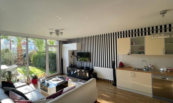 Kurtkoy Apartamento | Sunny 1bdr with Garden