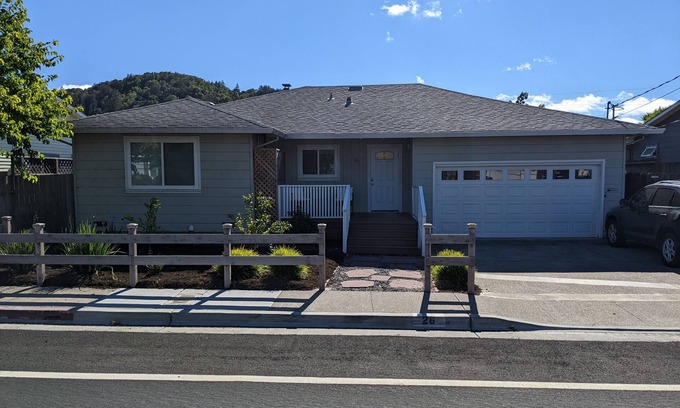 Corte Madera Casa | Sunny 4-Bdrm home in Corte Madera