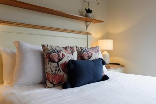 Ambleside Casa | Sunny Ambleside Escape & Home Office