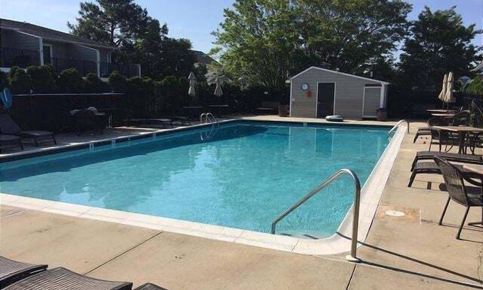 Country Club Estates Casa | Scarborough Village 305: 2 dormitorios / 2. 5 baños en la playa de Rehoboth, para 6 personas
