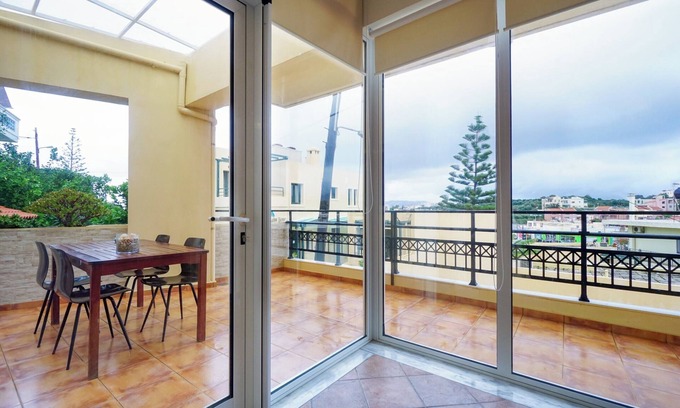 Makrys Tichos Apartamento | Sunny Apartment
