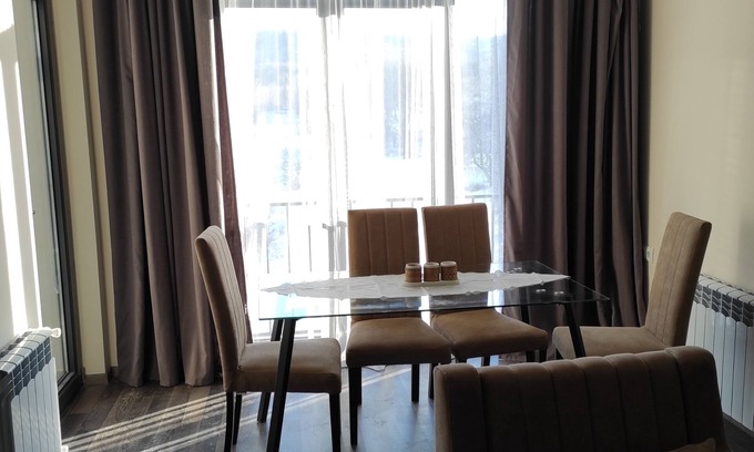 Tsaghkadzor Apartamento | Sunny apartment in Kechi House, Tsaghkadzor