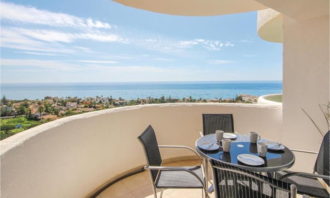 Urbanizacion Marbessa Apartamento | Sunny Apartment In Marbella
