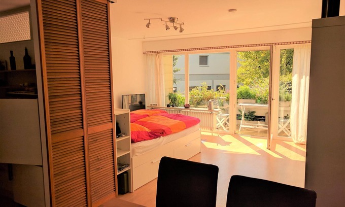 Kanzlerfeld Apartamento | Apartamento soleado con un gran balcón orientado al sur.