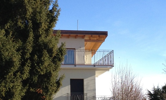 Brunate Apartamento | Soleado apartamento con gran terraza y vistas al lago de Como y de los Alpes
