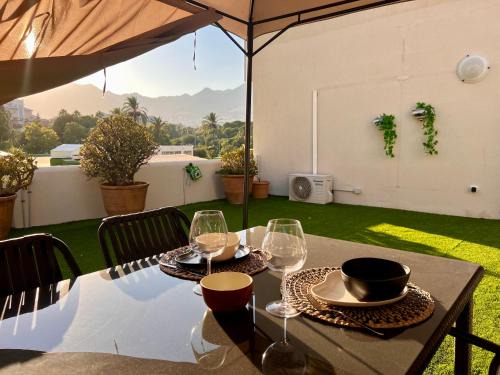 Ciudad Universitaria Apartamento | Sunny Benalbeach Escape Pools and Beach