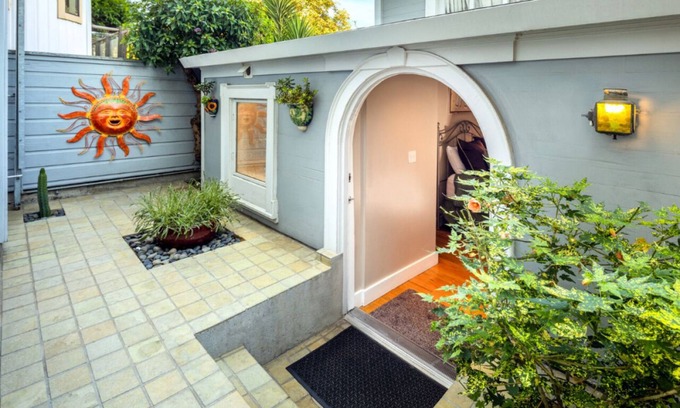 Bernal Heights Condominio | Sunny Bernal Heights Casita with Private Entrance