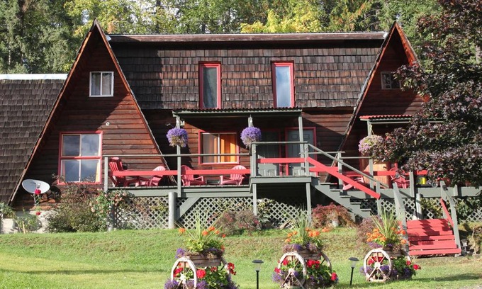 Kaslo Chalet De Esquí | Sunny Bluffs Chalets
