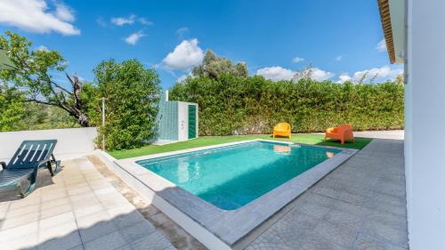 Santo Estevao Casa | Sunny & Calm 4 BDR House W/Pool by Lovelystay