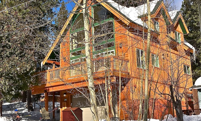 Tahoe City Chalet De Esquí | Nuevo Chalet soleado de tres dormitorios Lake Tahoe Chalet en excelente ubicación