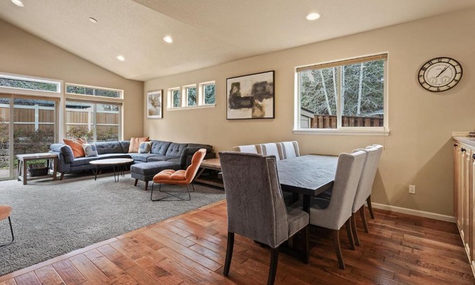 Old Farm District Casa | Sunny Days 30 Day Minimum home