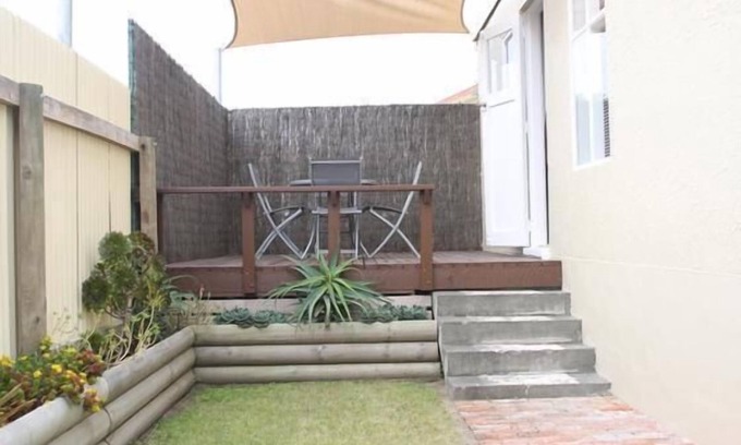Napier Condominio | Soleado - abajo - Beach Flat